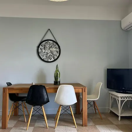 Bright And Spacious 1 Bedroom With Sofa Bed In Living , French Riviera דירה